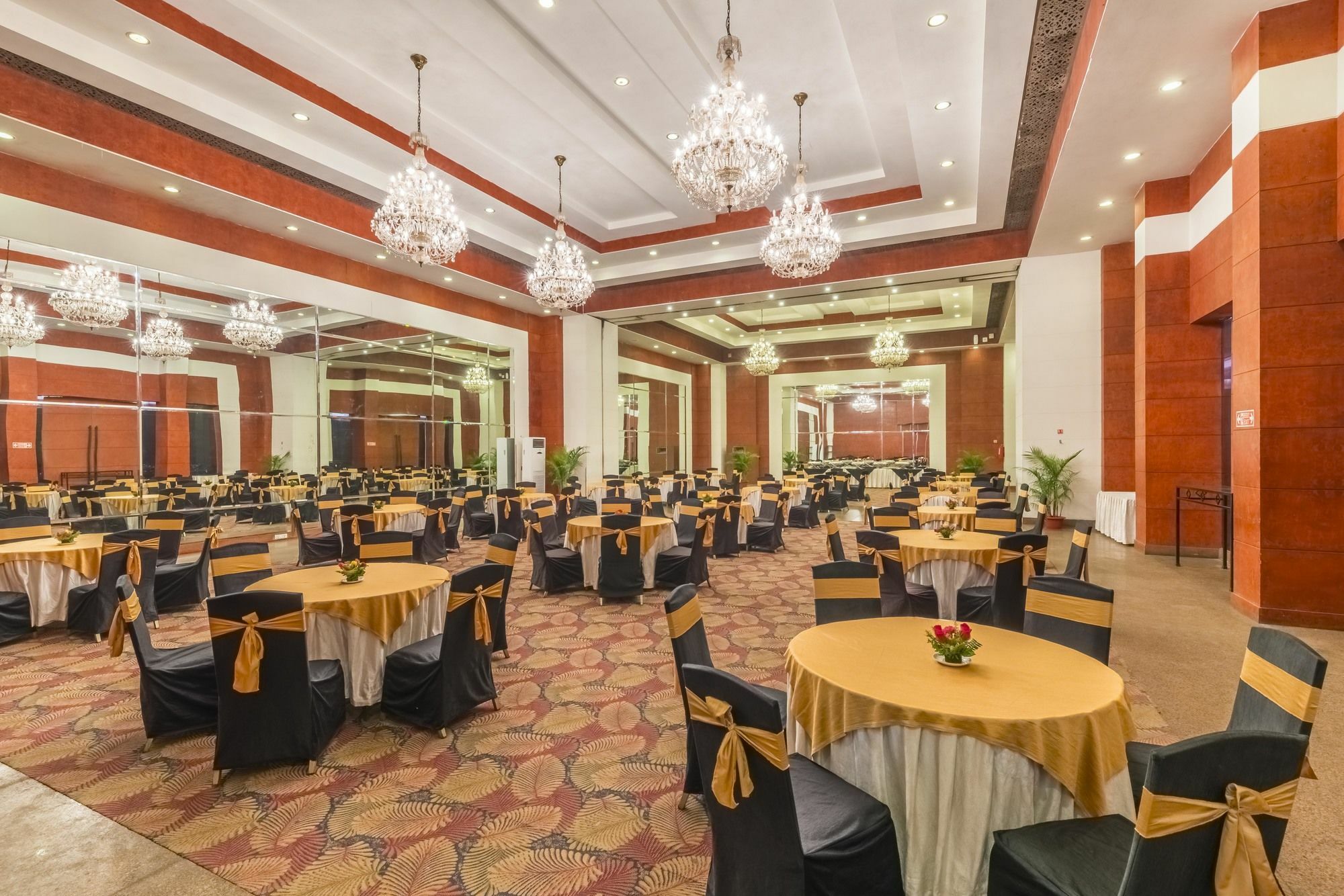 Hotel Hindusthan International, Bhuvanesvar Kültér fotó