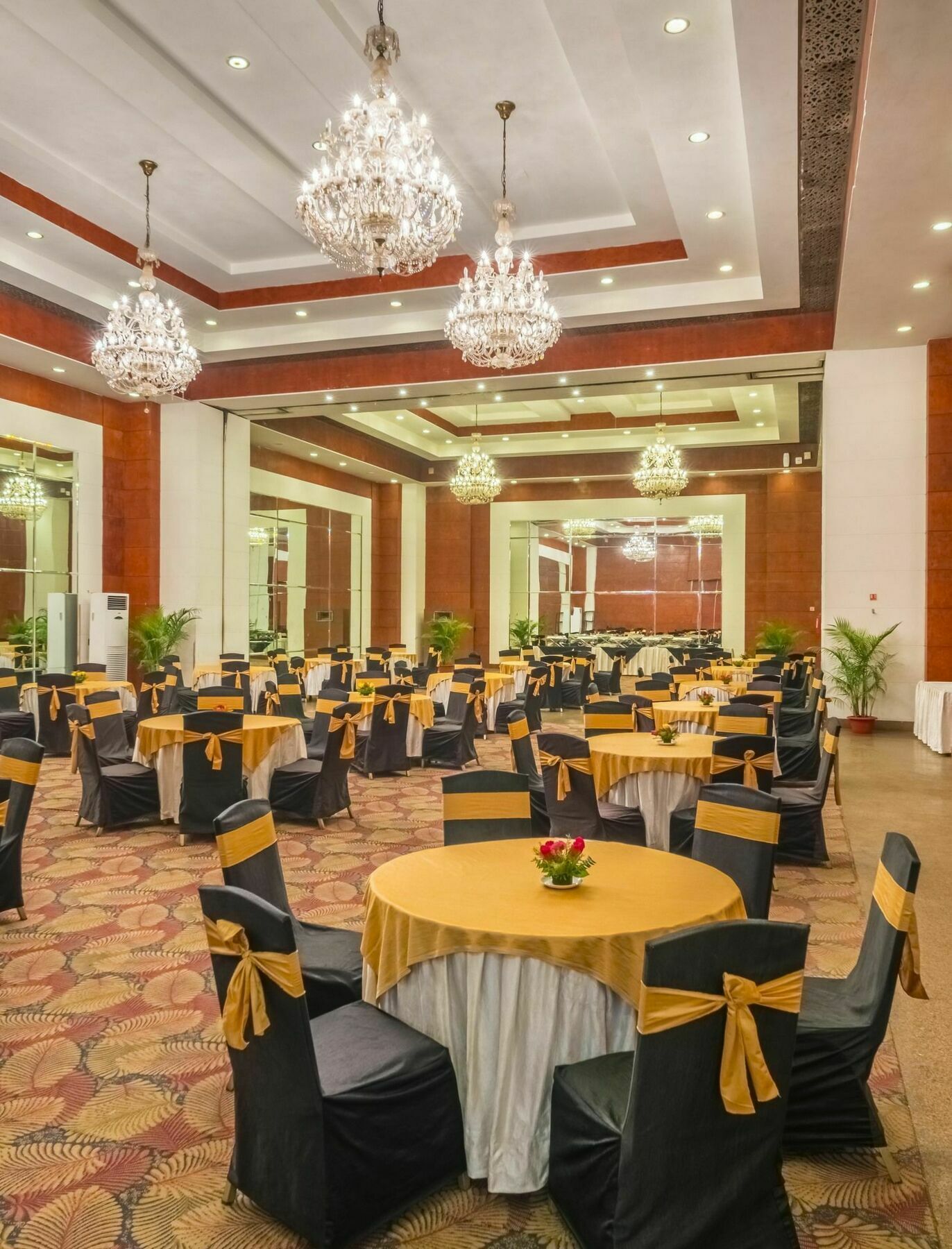 Hotel Hindusthan International, Bhuvanesvar Kültér fotó